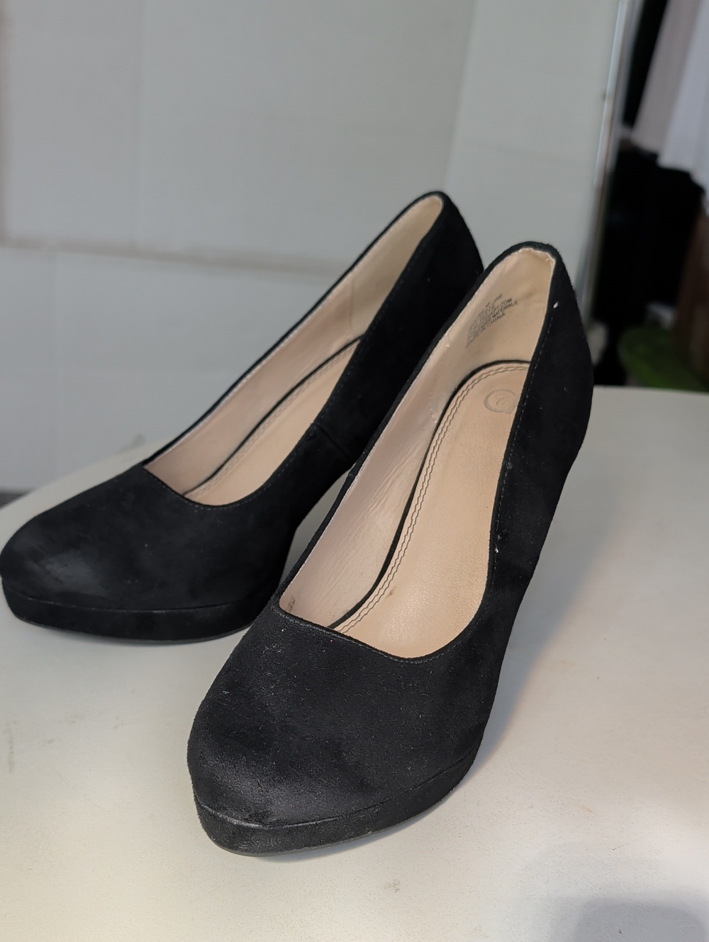 Womenβs Black Man Made Material Heels Platform Pumps SZ 8.5
